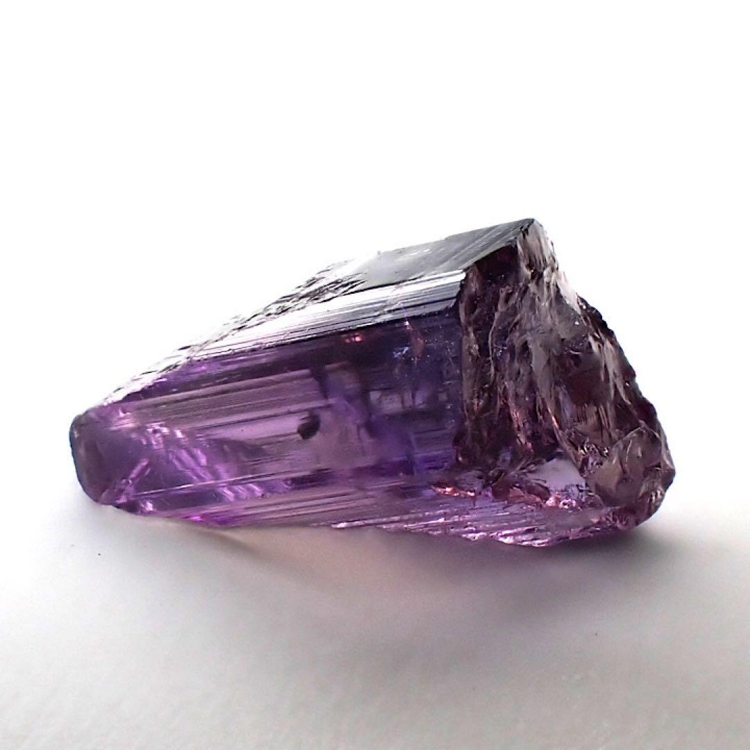 タンザニア/メレラニ産】非加熱マルチカラーゾイサイト