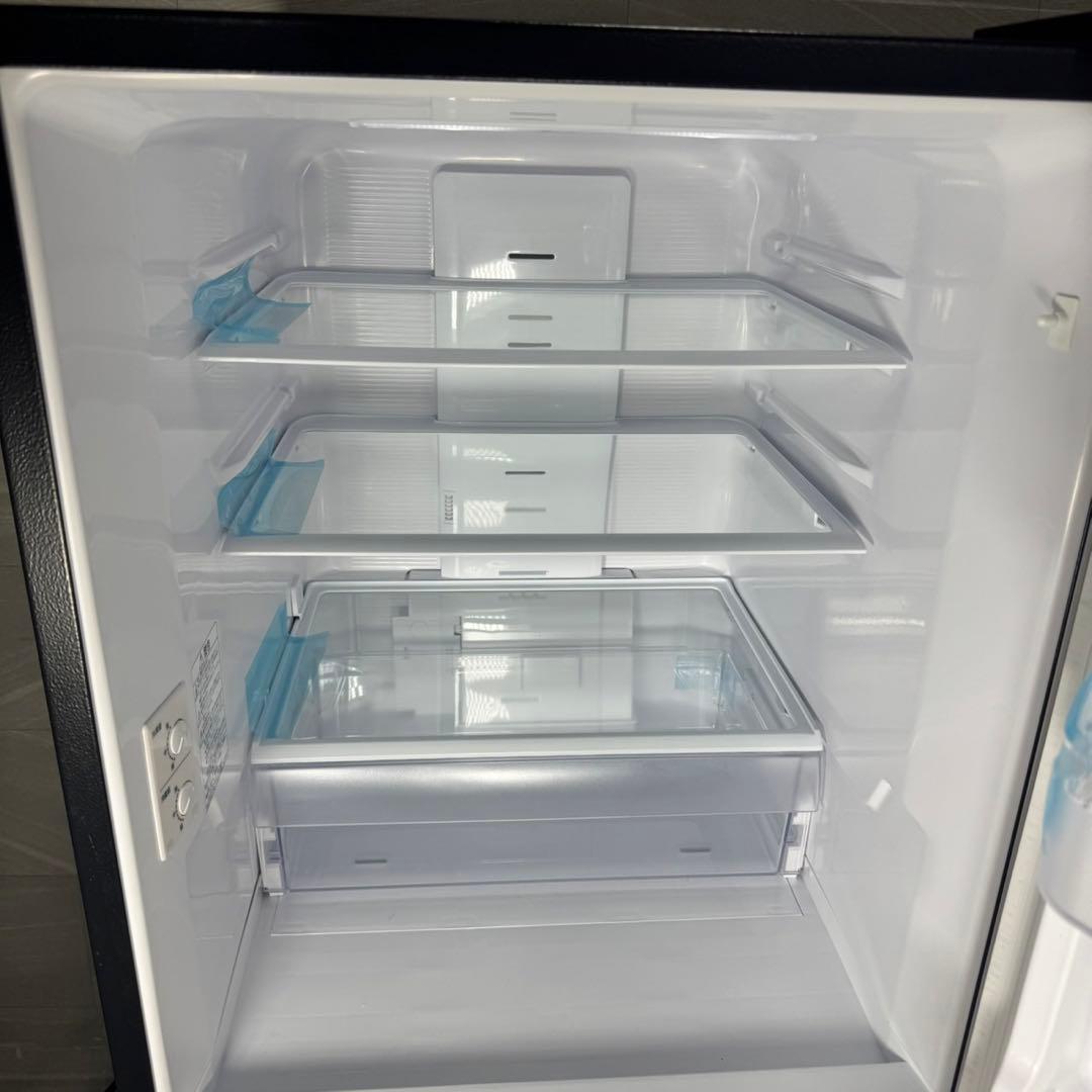 HITACHI 冷蔵庫 265L 中型 R-27SV 2023年 d4951