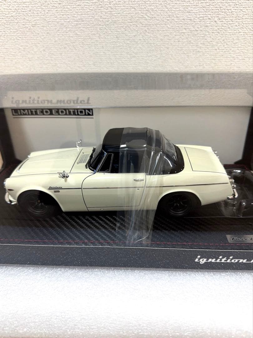 【限定70台】1/18 DATSUN Fairlady 2000 エンジン付属