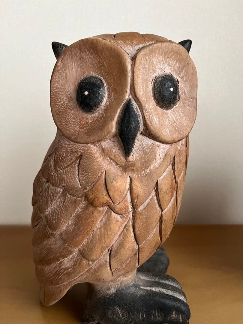 フクロウ置き物　信楽焼と木彫り