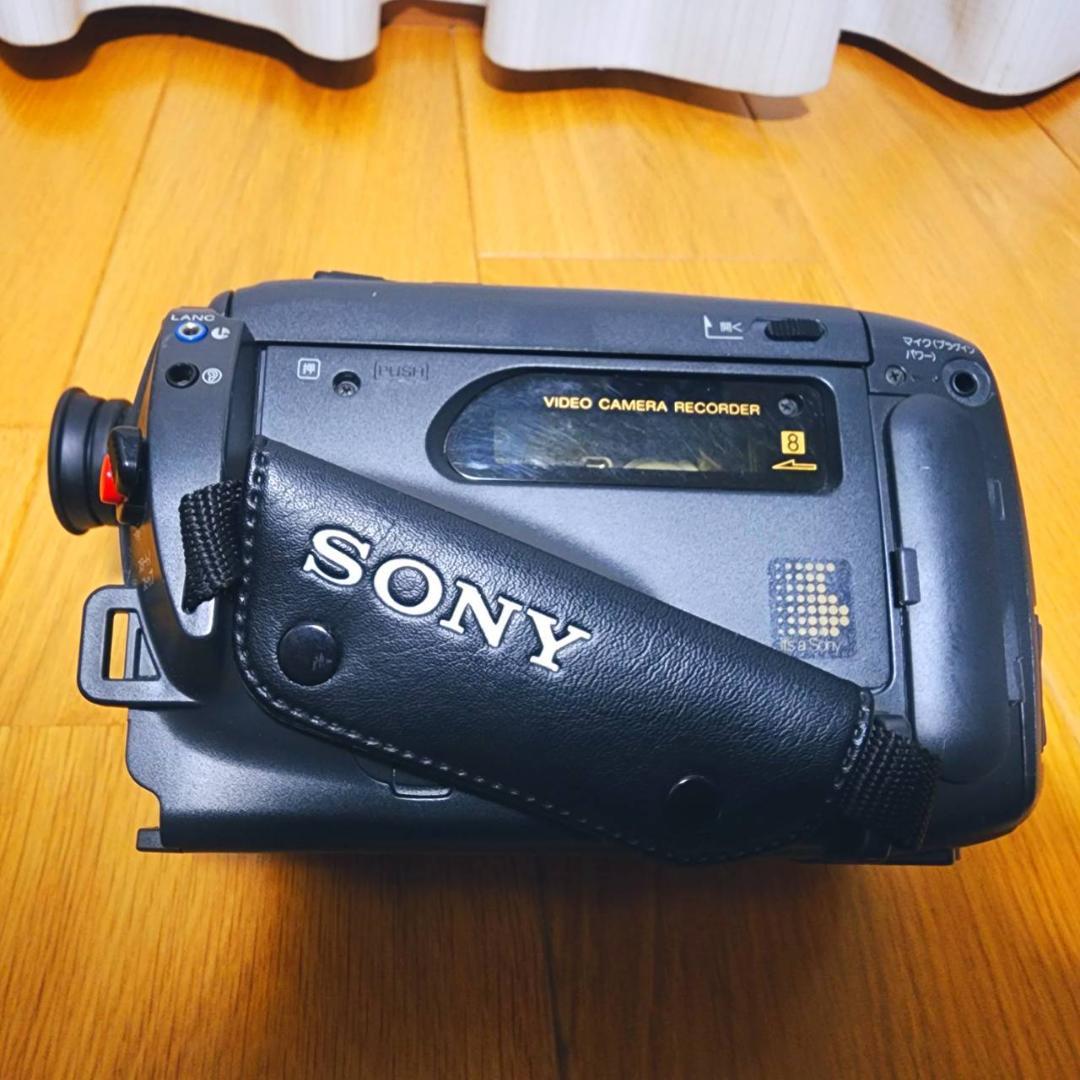 ひ*7様 【動作確認済】SONY 高画質 Video8 ビデオカメラ CCD-T