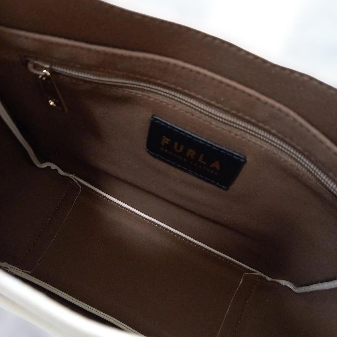 【美品】フルラFURLAバッグ　フルラショルダーバッグ2way　ハンドバッグ本革