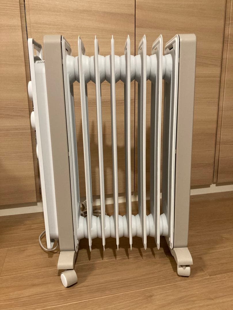 お取り寄せ】DeLonghi(デロンギ) ヴェルティカルド オイルヒーター