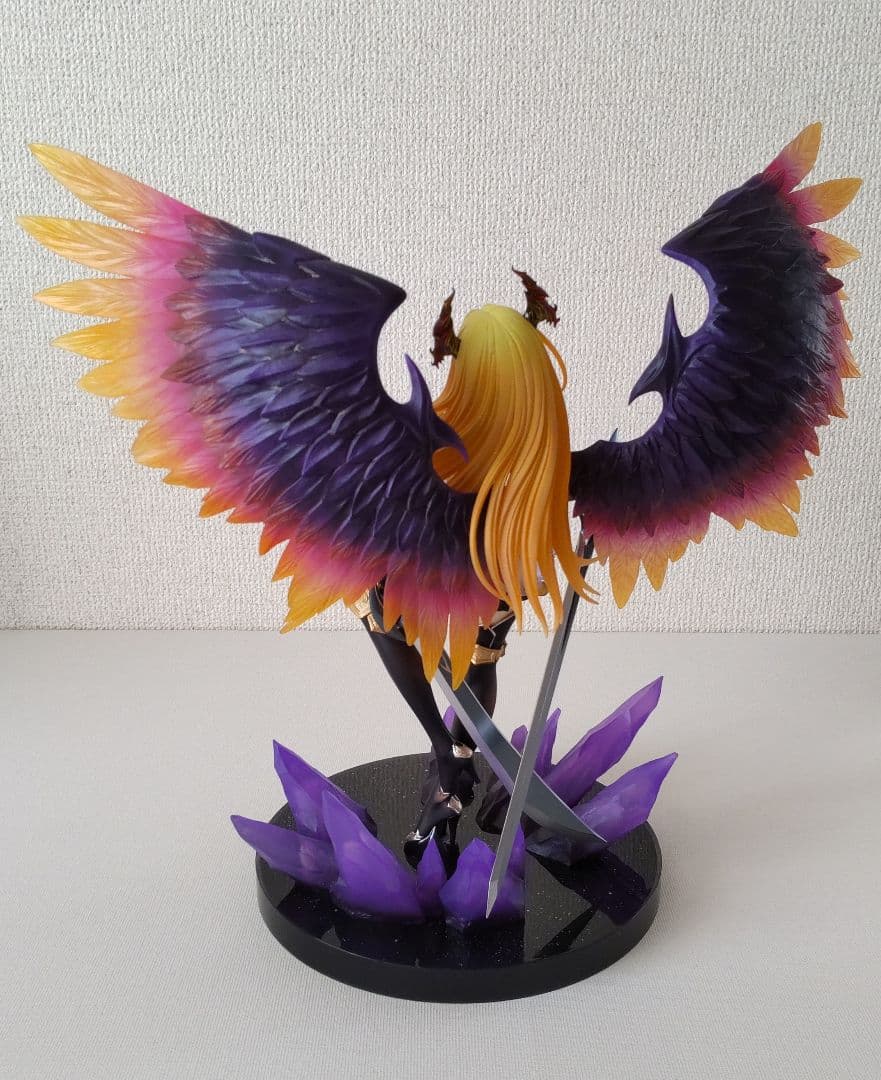 神撃のバハムート ダークエンジェル・オリヴィエ フィギュア