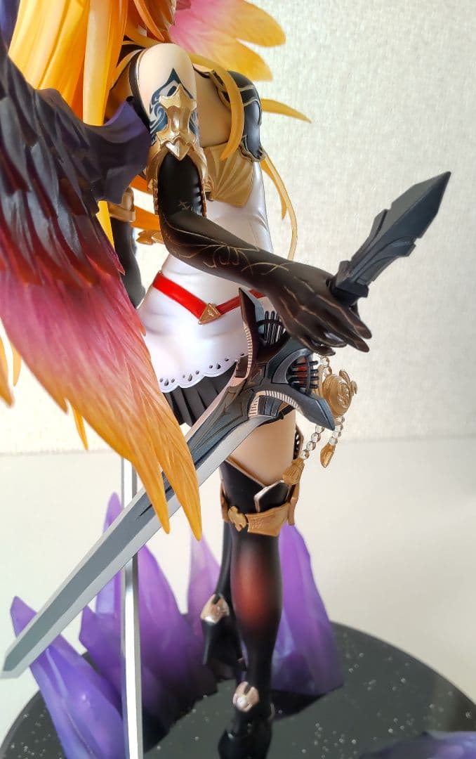 神撃のバハムート ダークエンジェル・オリヴィエ フィギュア