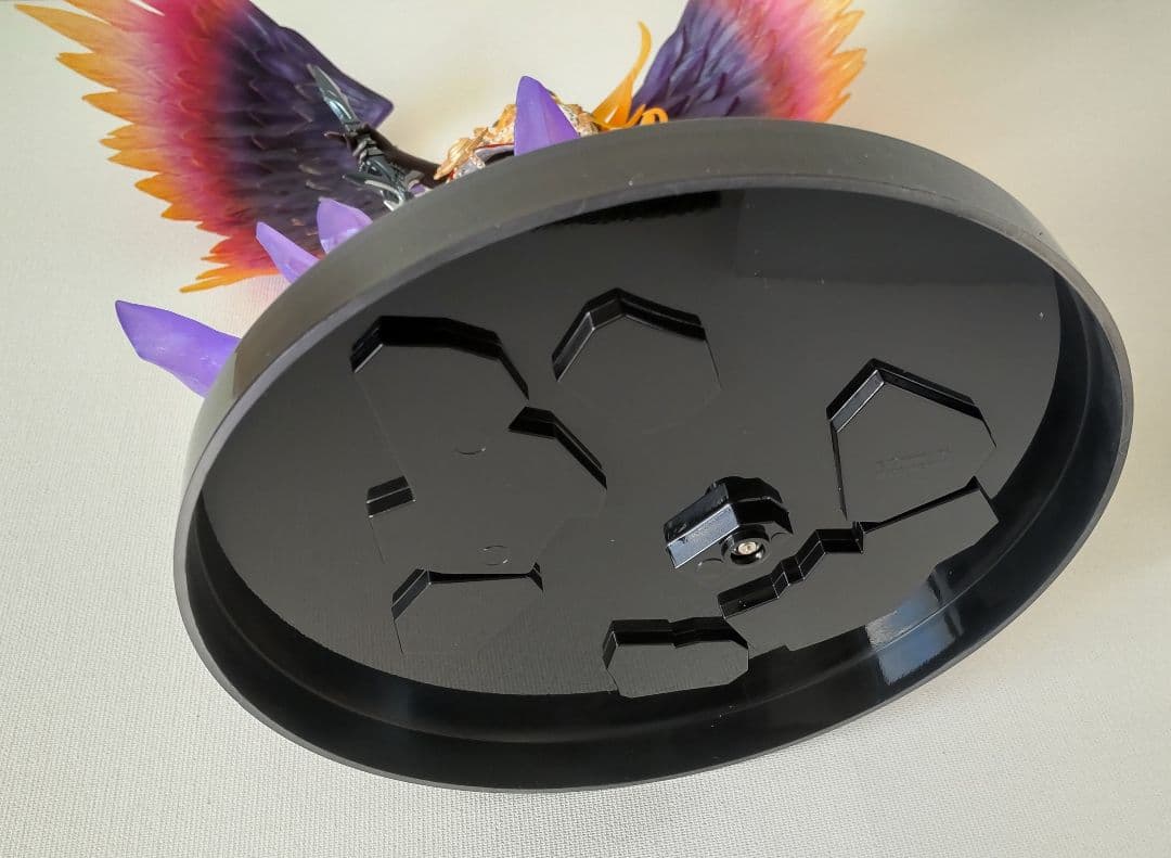 神撃のバハムート ダークエンジェル・オリヴィエ フィギュア