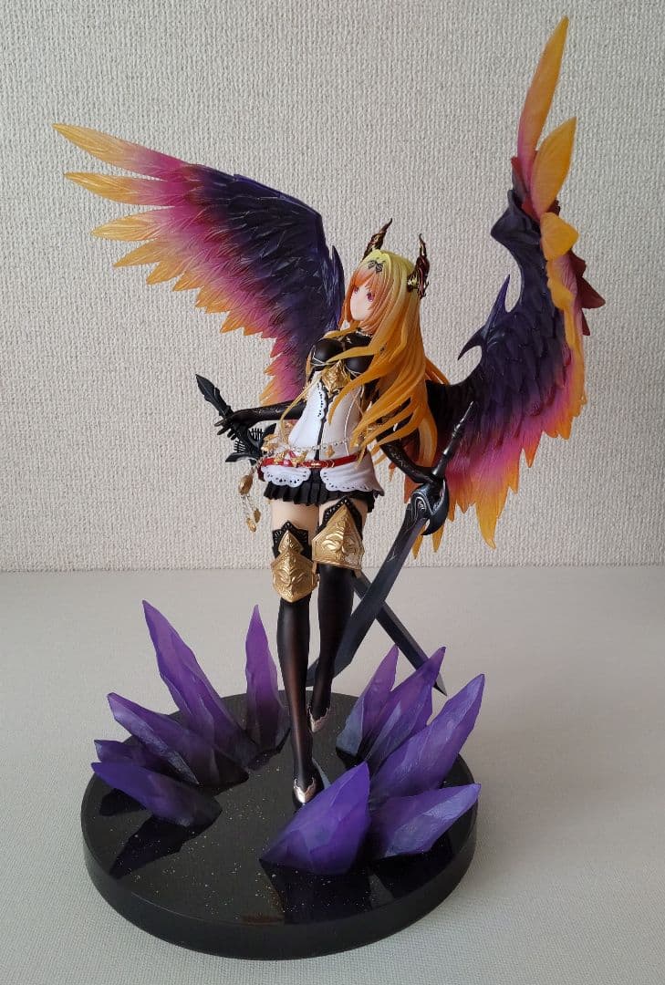 神撃のバハムート ダークエンジェル・オリヴィエ フィギュア