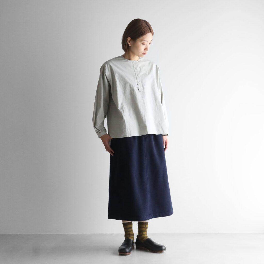 HUIS×尾州”縮絨ウールフランネルプレーンスカート HUIS.遠州織物