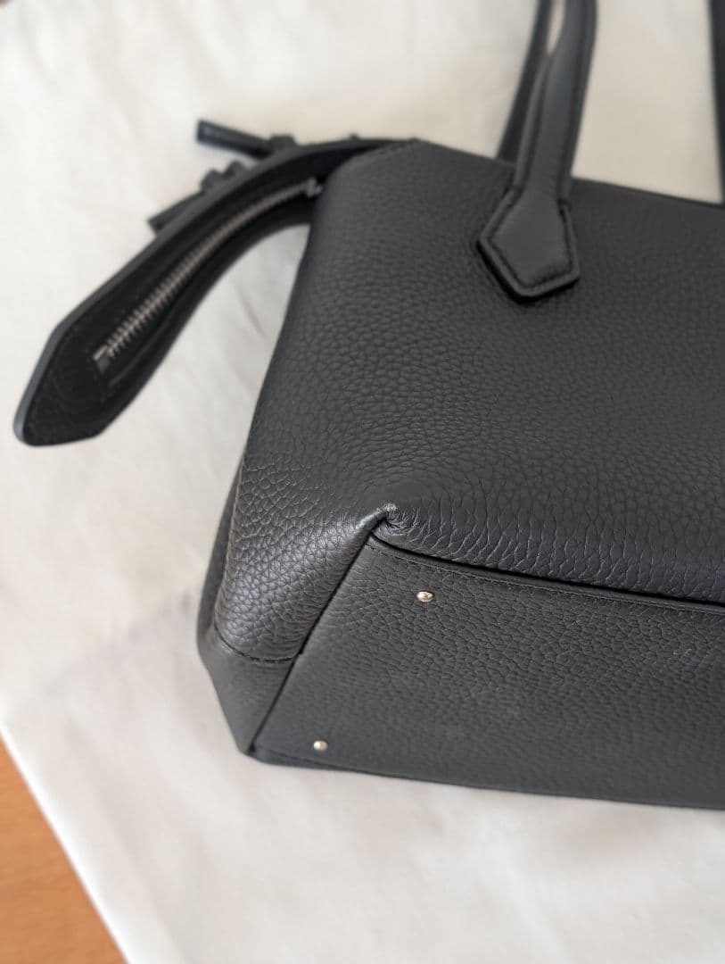 美品　VASICヴァジック GRAF MINI MINI ハンドバッグ　ブラック