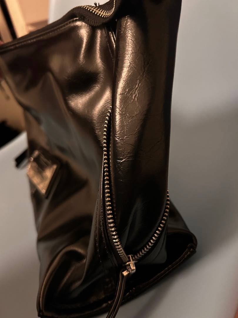 MATIN KIM SIDEZIPPER SHOULDER BAGマーティンキム