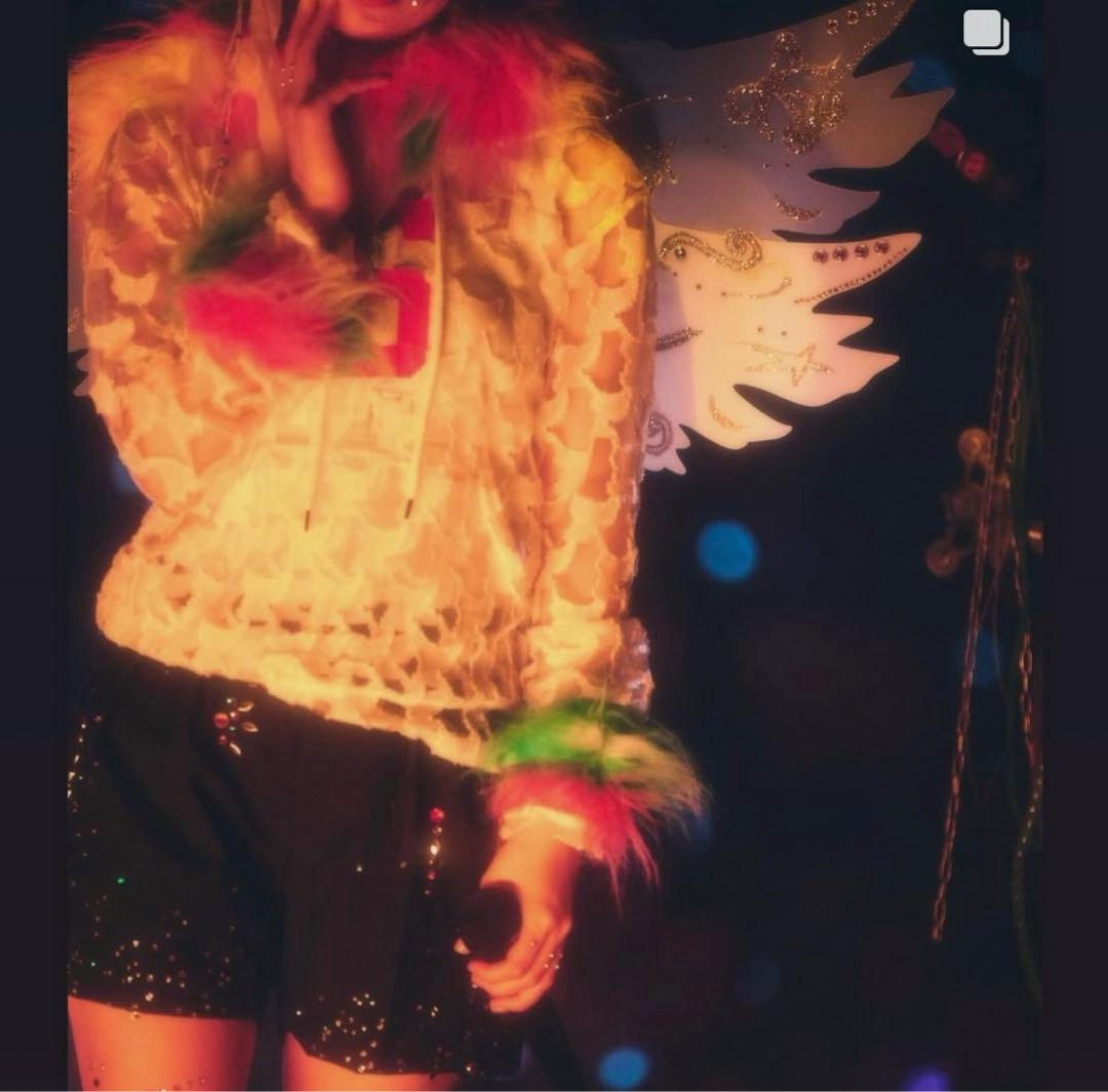 ずとまよ MASU ACAねさん手書きNO. 70ファーフード&リストバンド