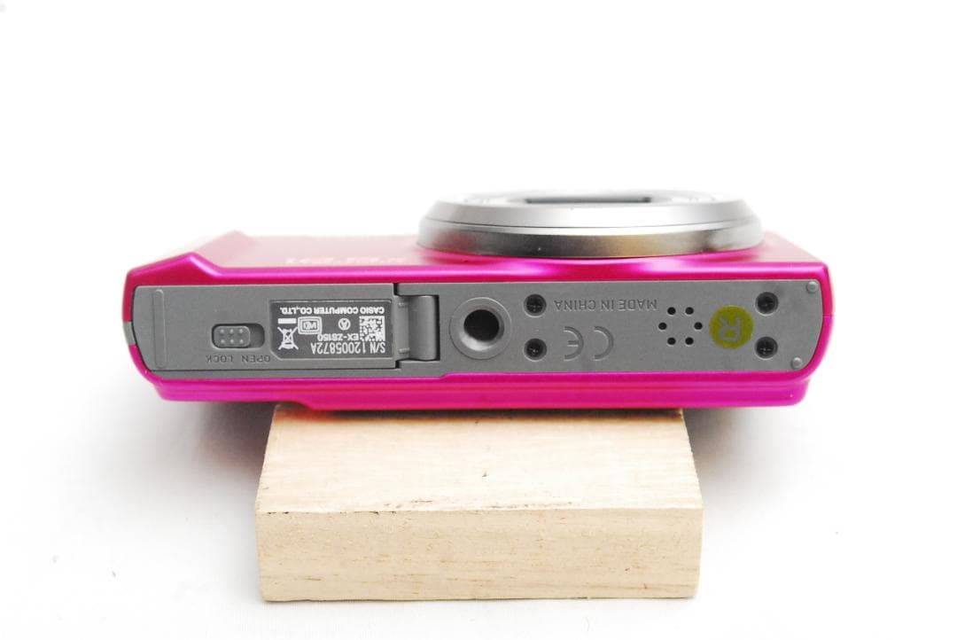 CASIO EXILIM EX-ZS150 (良品）