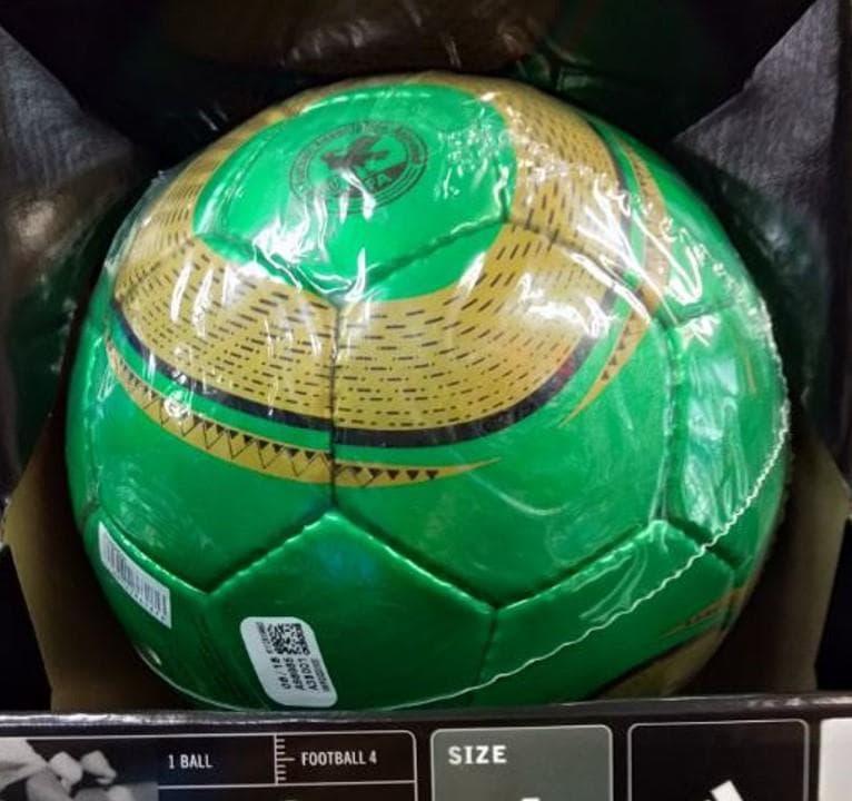 ☆＠大人気！ アディダス ジャブラニクラブプロサッカーボール5号球