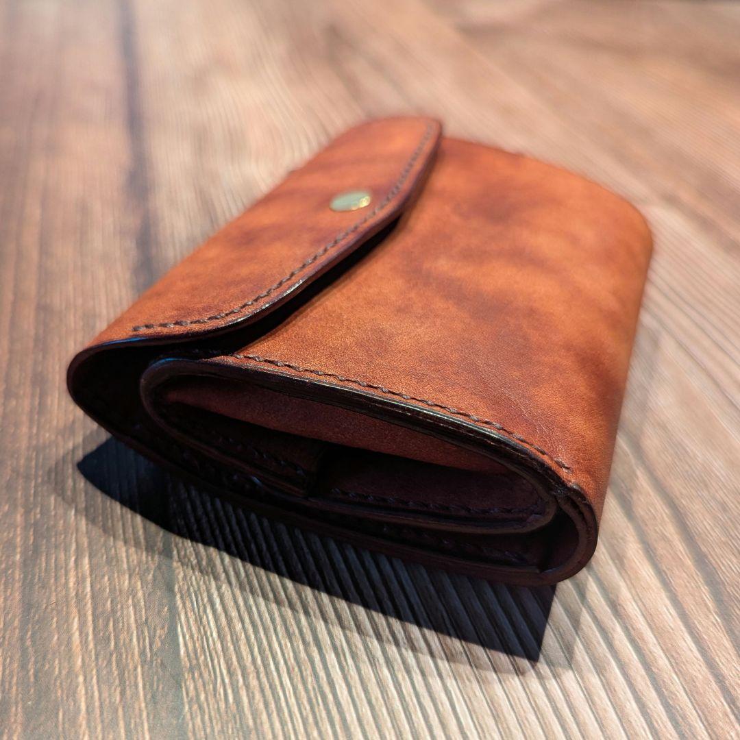 バーガンディ 本革 二つ折り財布 — イタリアンレザーマルゴー