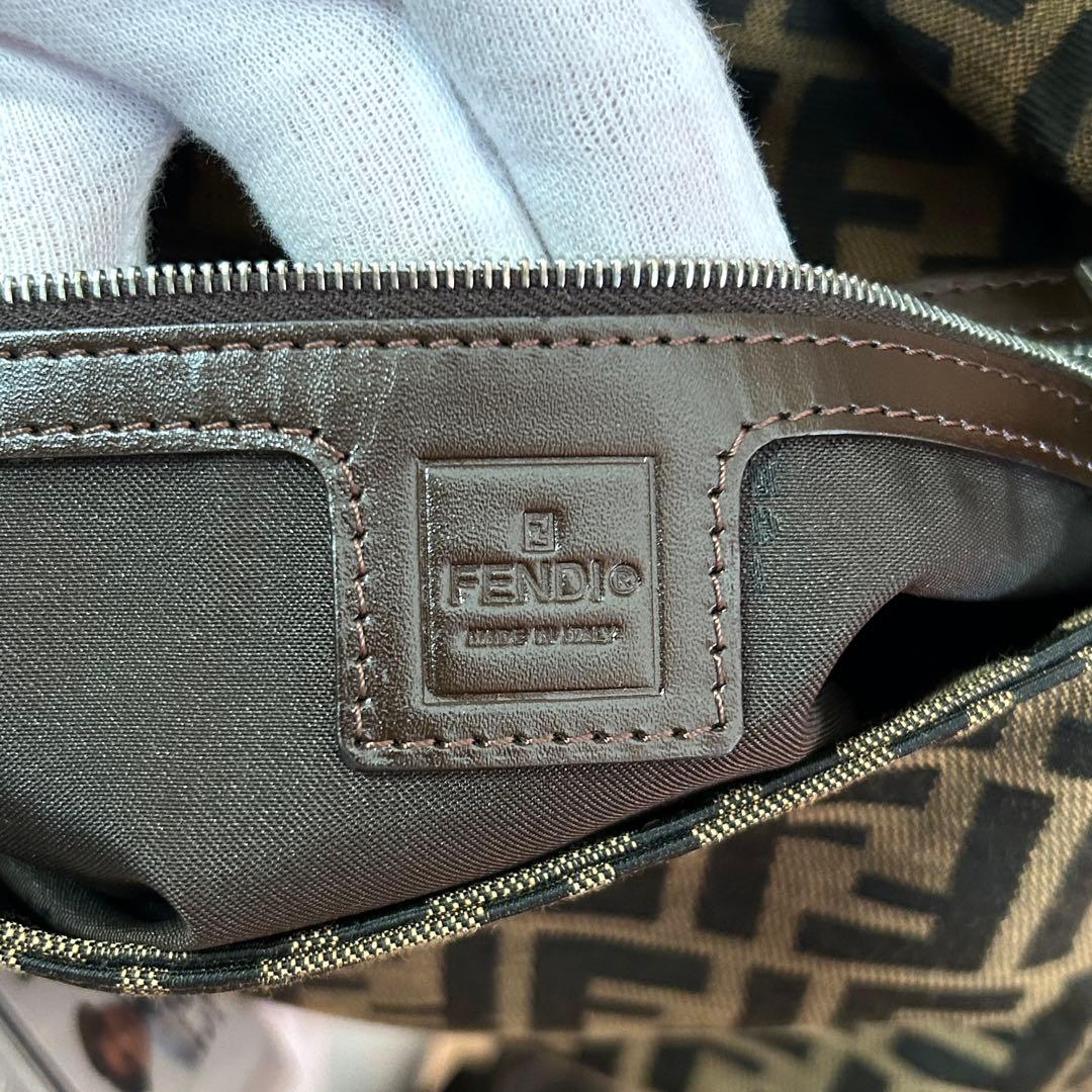 極美品 FENDI フェンディ マンマバケット ショルダーバッグ ズッカ柄