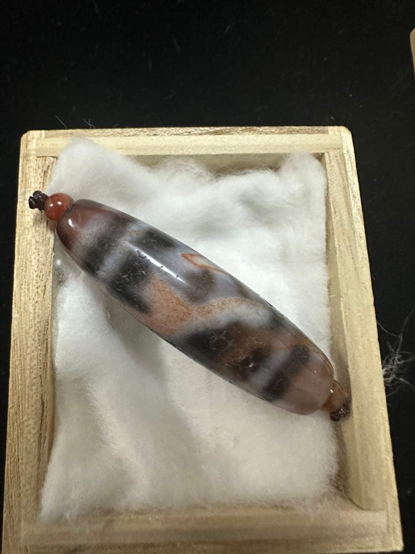 紅朱砂ドラゴン睡蓮花天珠