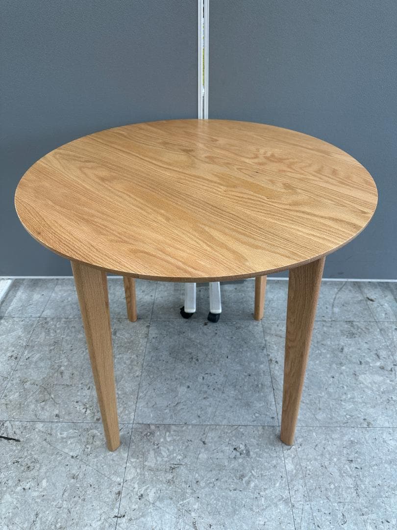 ダイニングテーブル　丸形　ブラウン