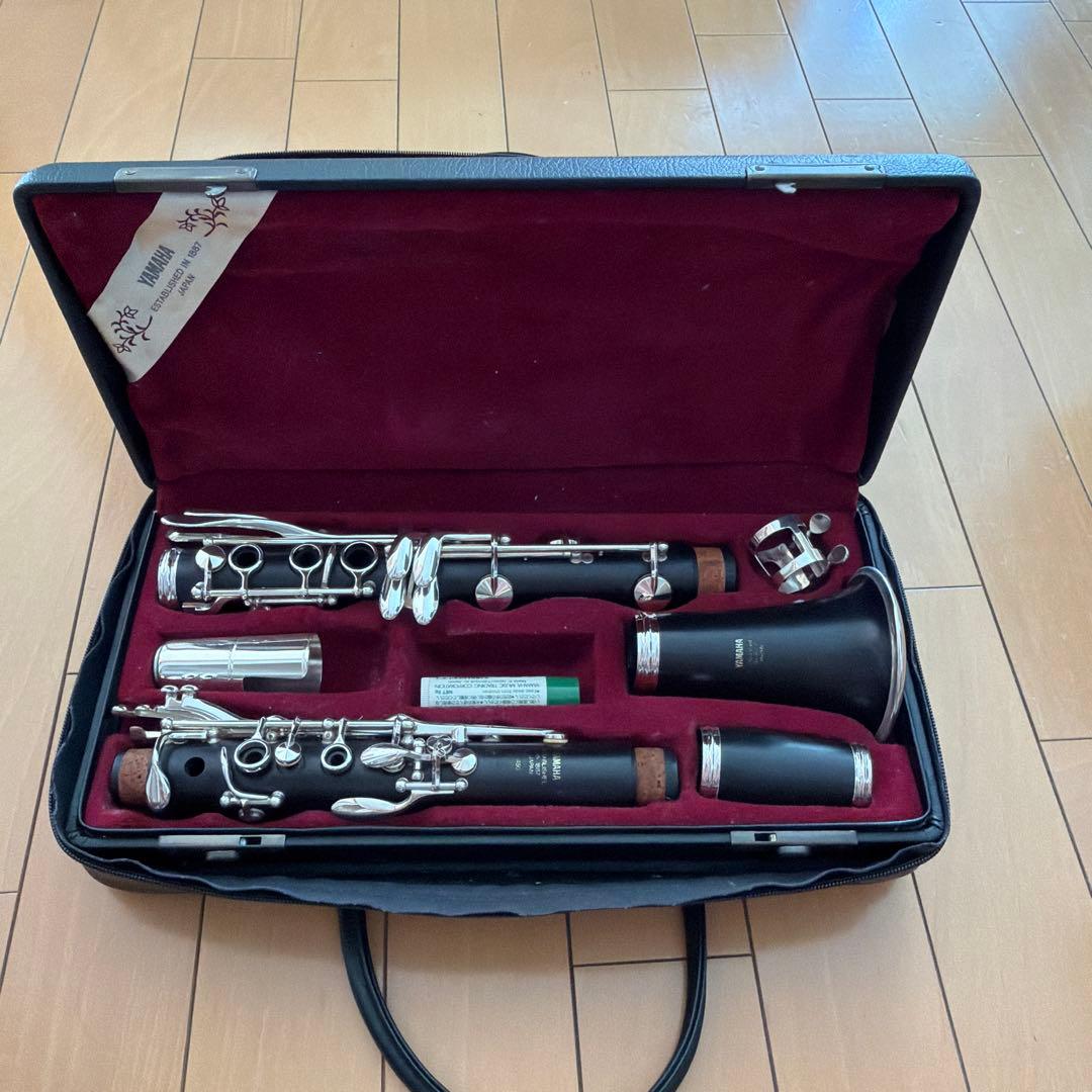 クラリネット本体 ケース・備品（リード、スワブ）付き