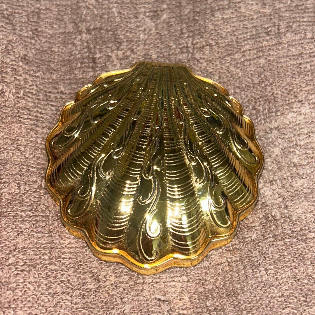 ラデュレ ファンデーション 24k 貝殻ケース