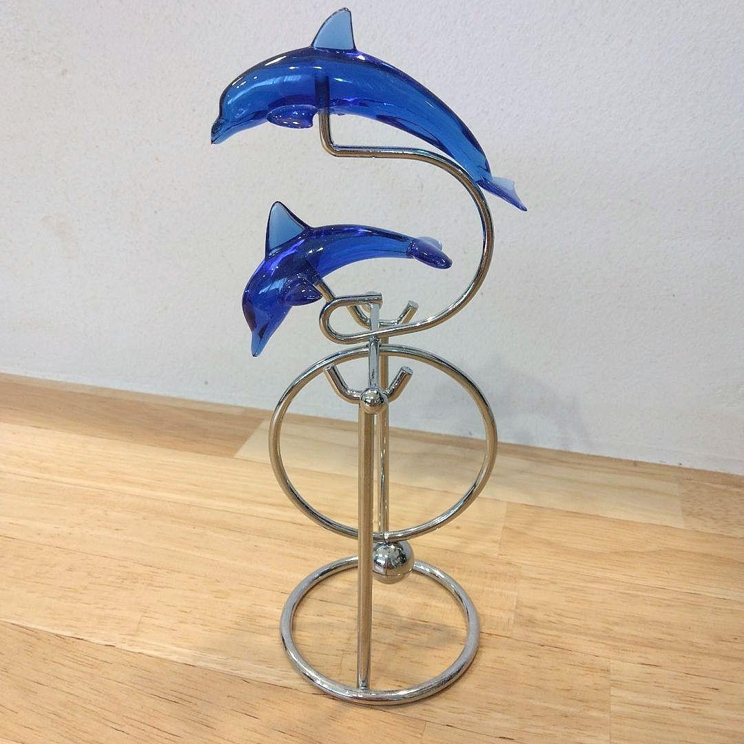 青いガラスのイルカの彫刻 動く置物 癒し - メルカリ