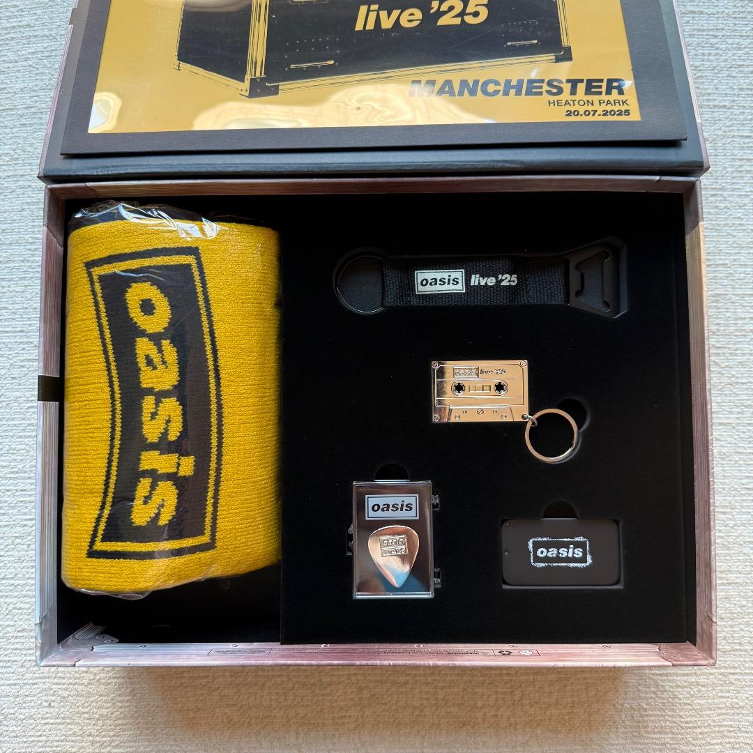 oasis live '25 MANCHSTER限定 vip box - メルカリ