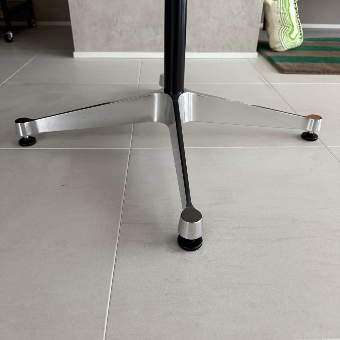 【2024年製】ハーマンミラー ダイニングテーブル herman miller