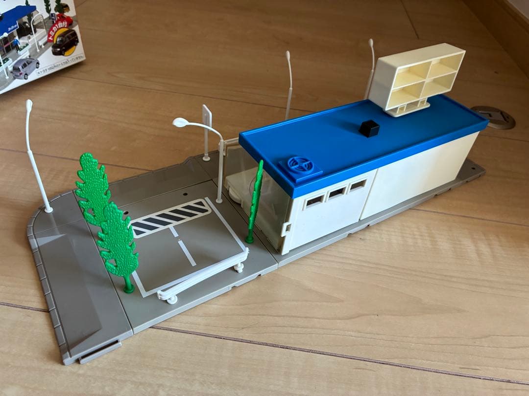 トミカタウン　ネッツトヨタ