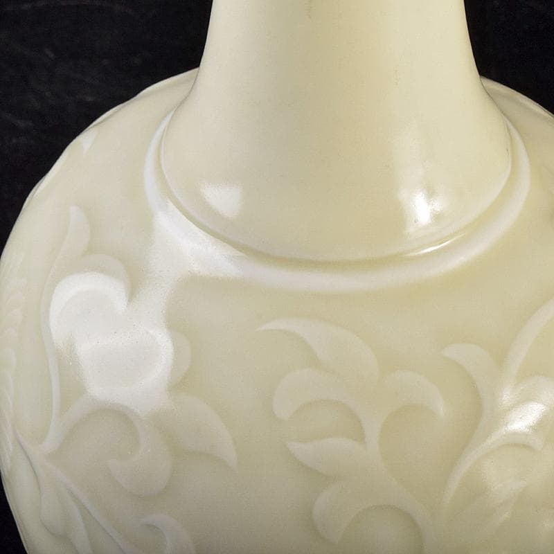 中国　官窯　白磁　陽刻　鳳凰唐草文　鳳首瓶　V　R7679