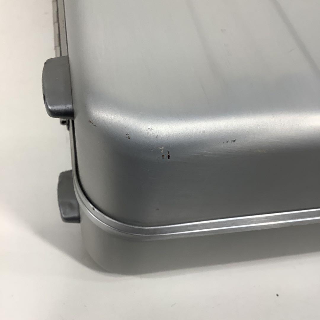 1124Z ゼロハリバートン アタッシュケース シール跡あり