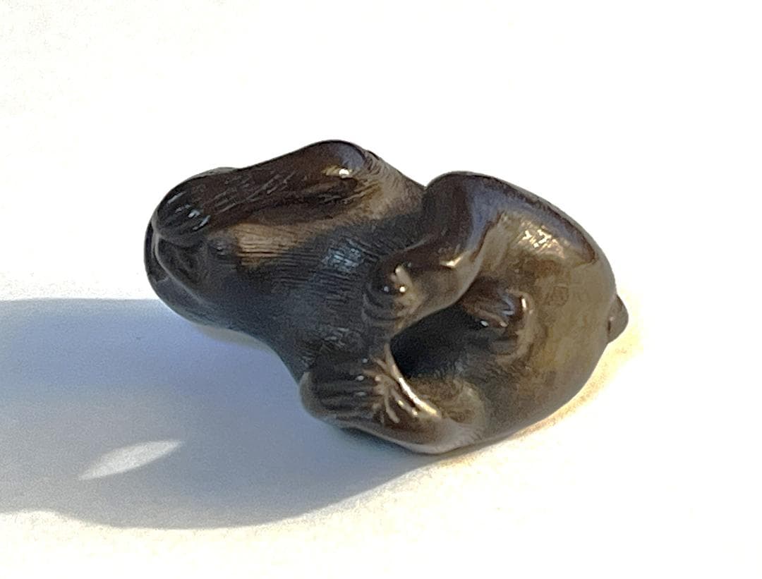 根付 猿 線刻銘「白龍」