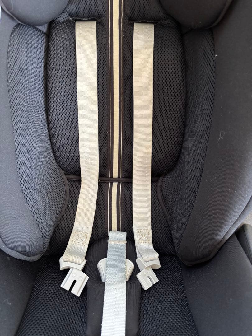 サイベックス　チャイルドシート クラウドGi-Size ブラック、ベース付き