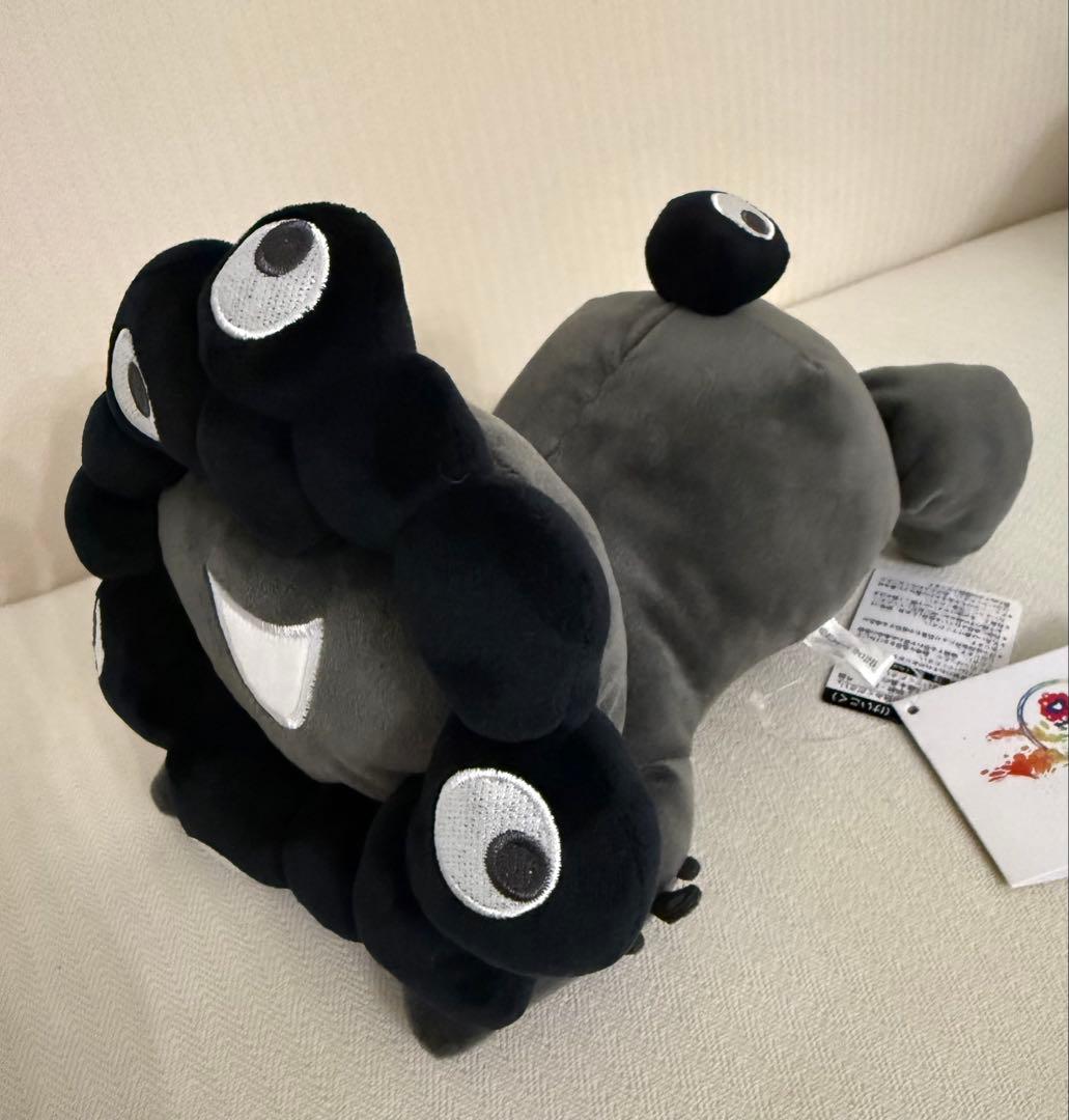 黒ミャクミャク 這い型 ぬいぐるみ Mサイズ☆