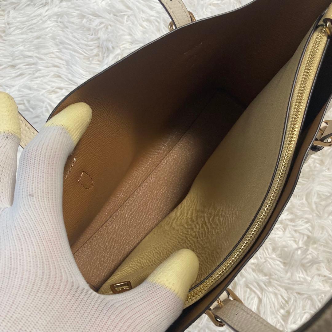 極美品　現行　コーチ　ショルダーバッグ　2way　モリー トート 25　レザー