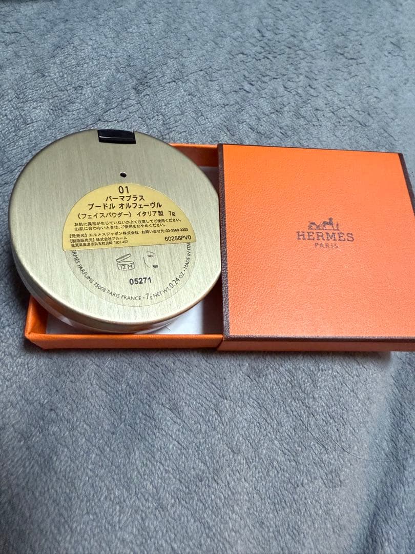 HERMES フェイスパウダー 01 ゴールドキャップ