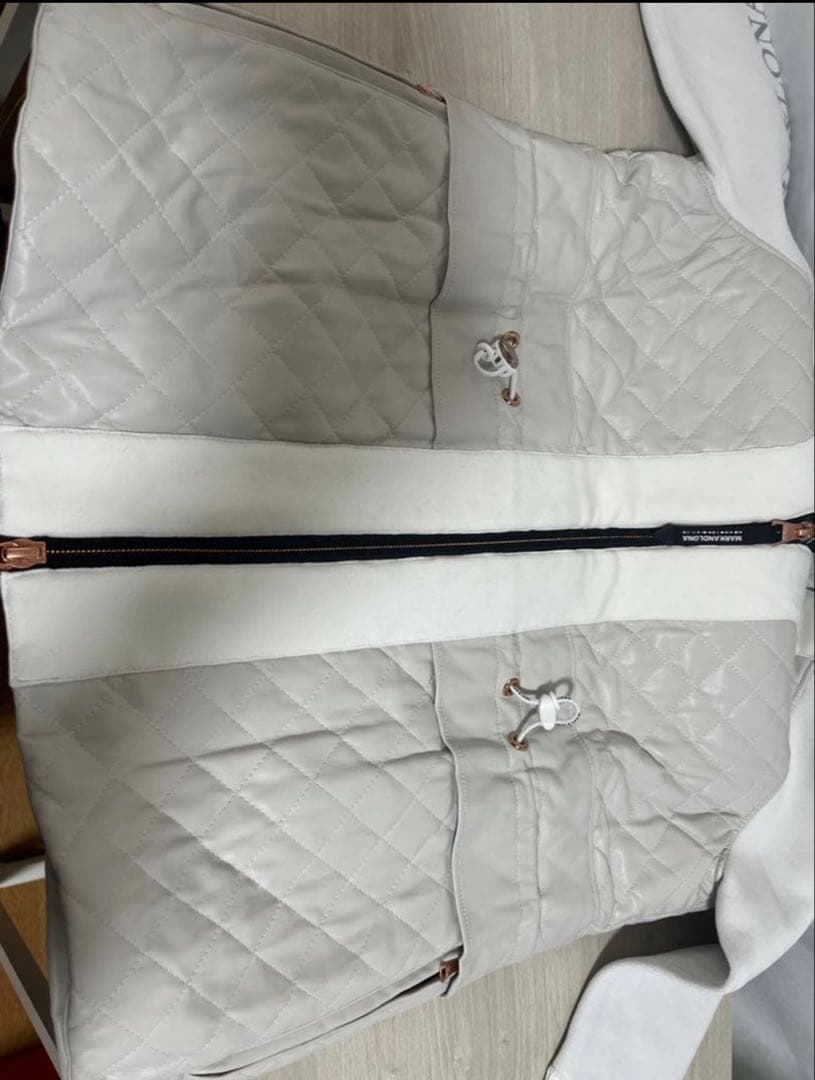 定価5.5万 MARK&LONA CODE キルティング ブルゾン 36 白 金