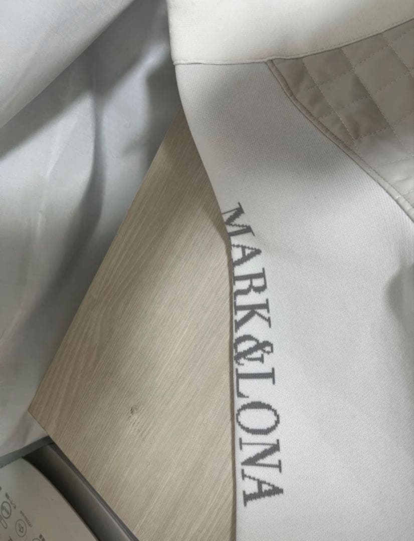 定価5.5万 MARK&LONA CODE キルティング ブルゾン 36 白 金