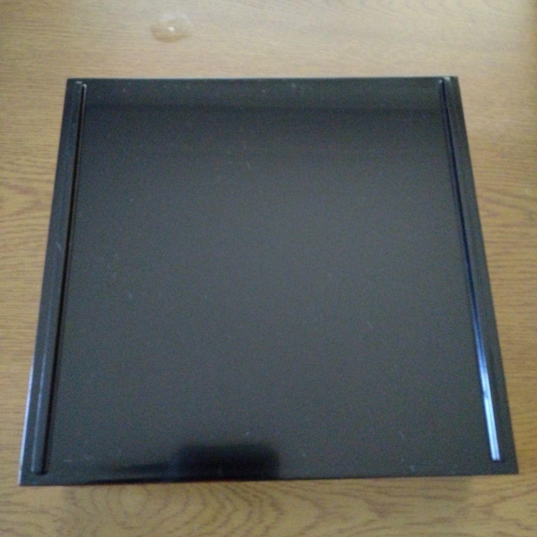 漆塗りお屠蘇セット 蔦の家紋入り、銚子飾り、漆塗り三段重箱