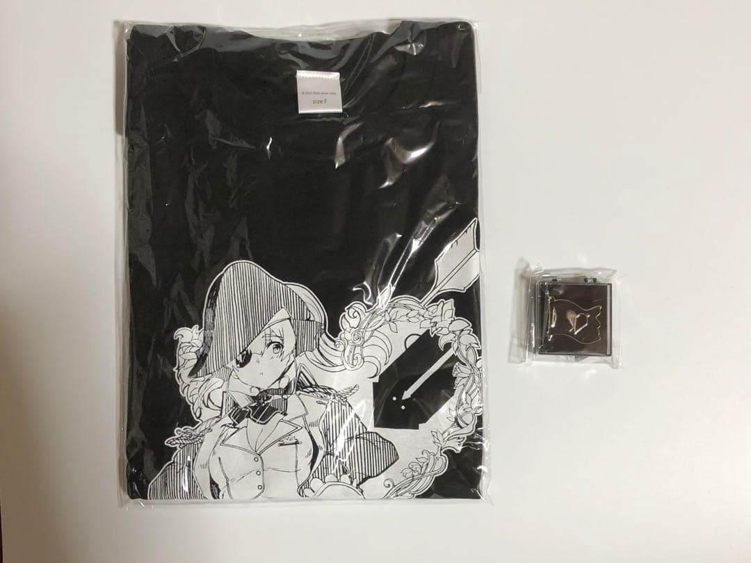 宝鐘マリン 活動一周年記念グッズ 記念TシャツB 宝鐘海賊団海賊旗ピンバッジ