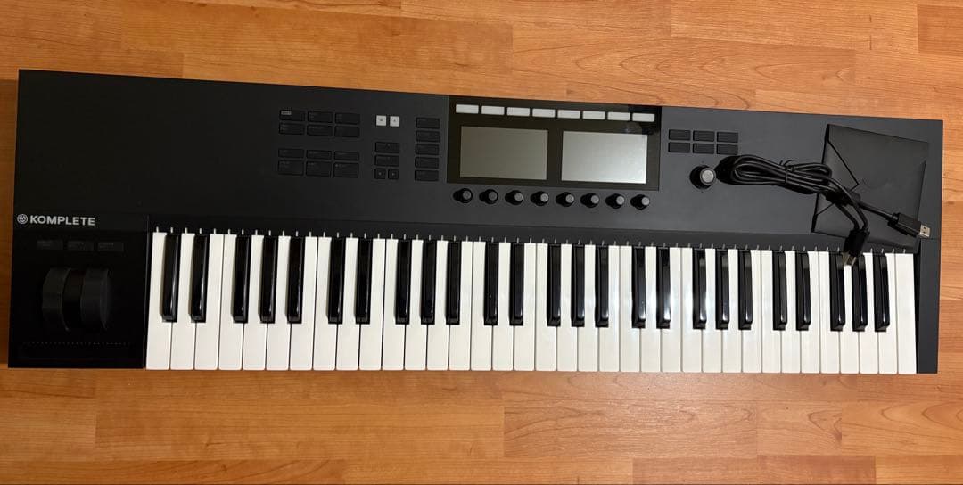 ホワイトラブラドライト原石rm08