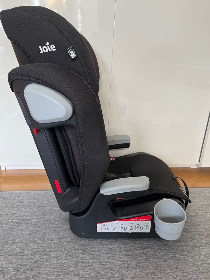 再値下げ！！送料込み！！　Joie エレベート　ジュニアシート
