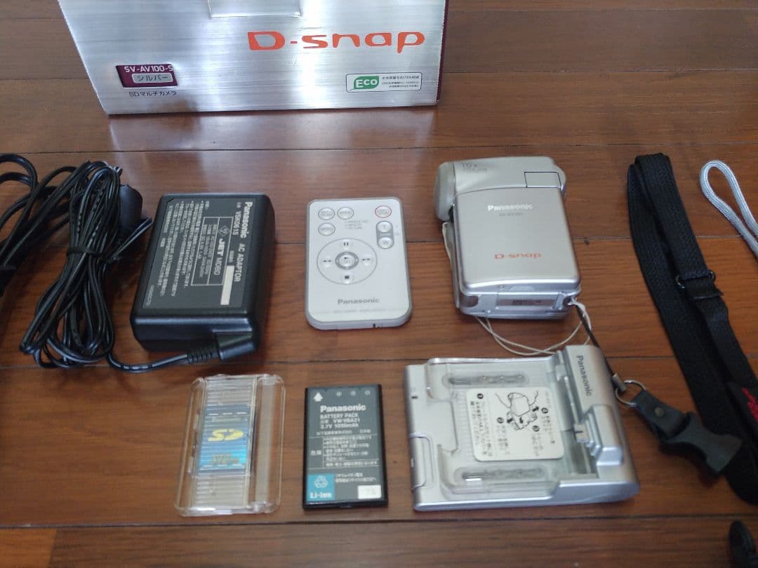 Panasonic　SV-AV100　D-snap SDマルチカメラ