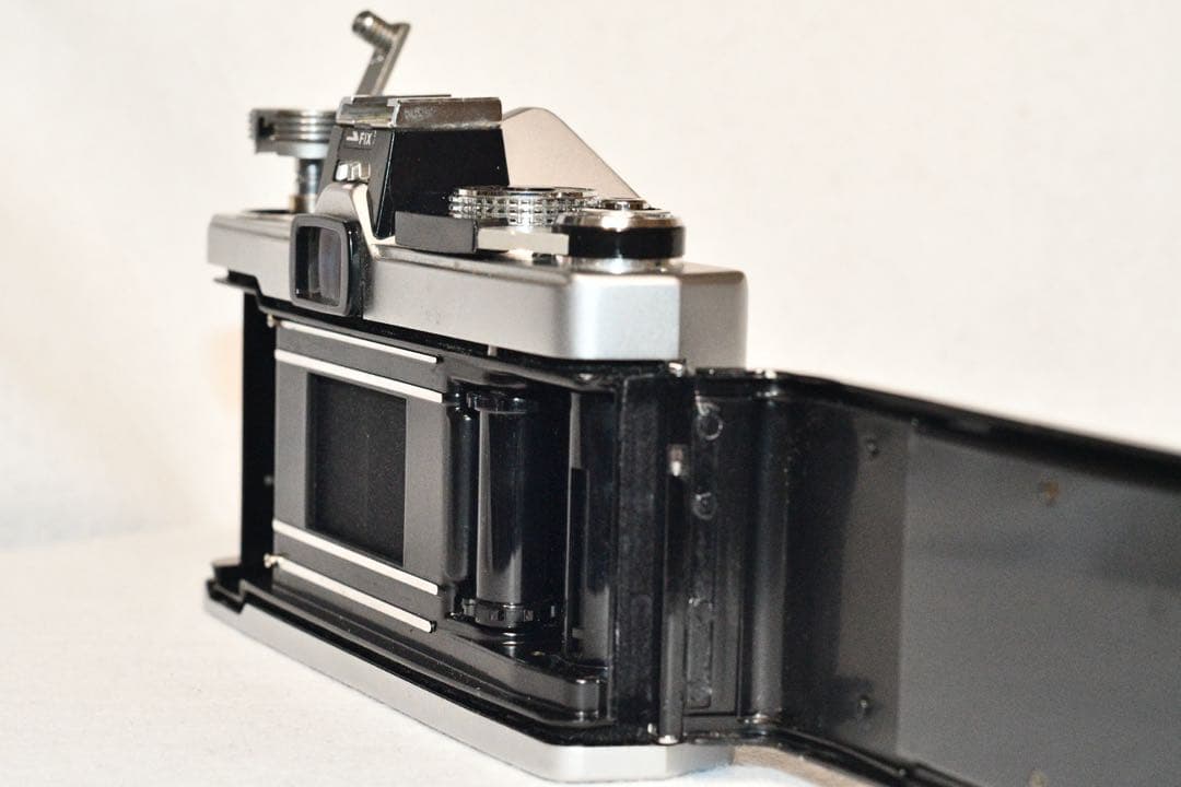 お値引き《動作品》OLYMPUS OM-1+中望遠ズームレンズ付きa404