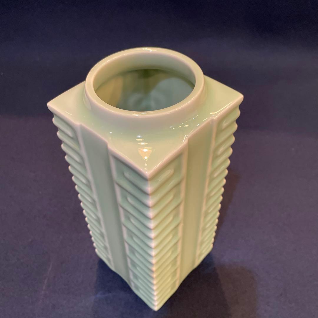 平戸焼」青磁【横石 嘉助】(造)の『算木 花入』共箱 ※美品 花器 花入