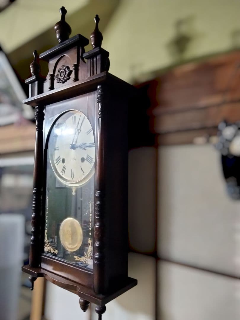 レトロ 昭和の木製掛時計 ダークブラウン 約74cm