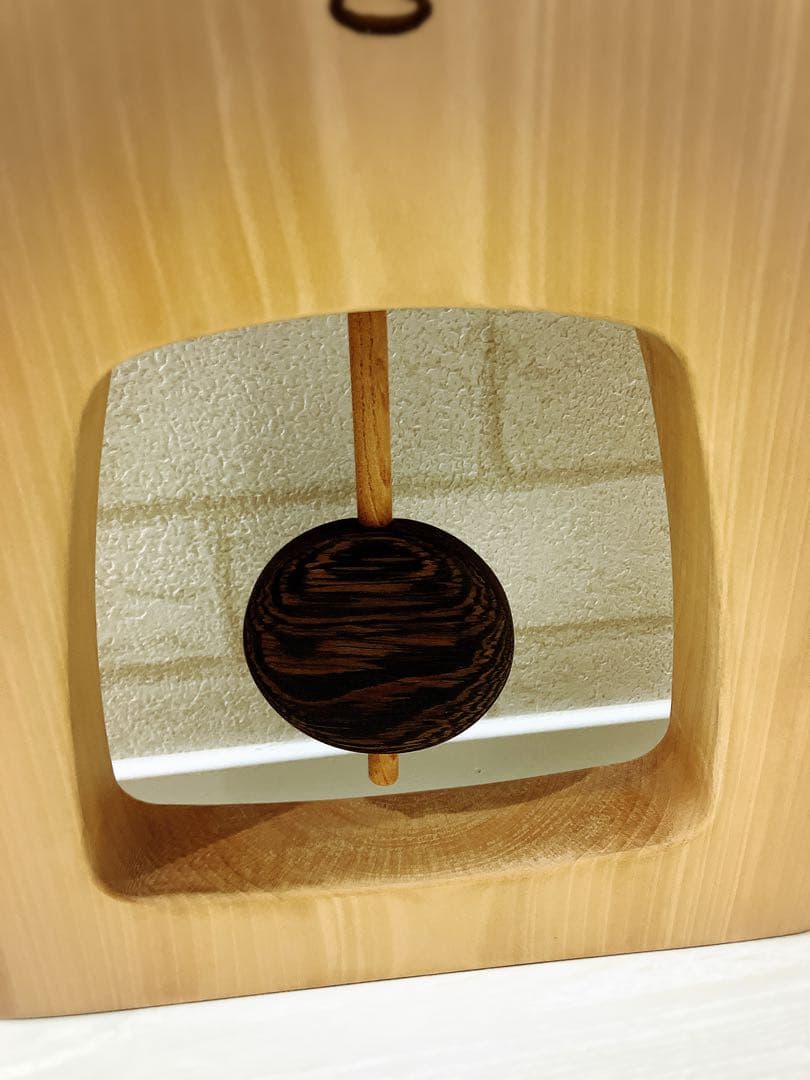 【無垢の天然木】一枚板振り子時計　掛け時計 手作り 無垢 天然木 とち 栃