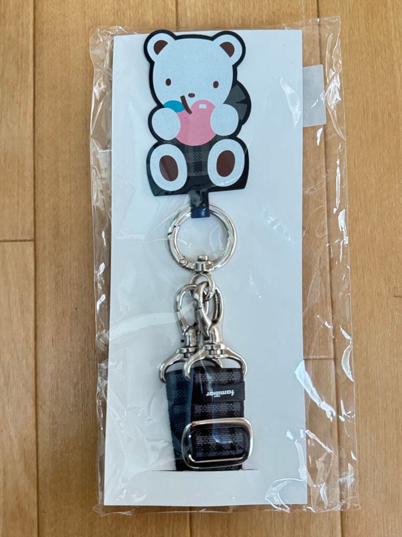 ファミリア　ファミリアチェック　ストラップ　グレー　新品未開封 ファミリア ファミリアチェック ストラップ グレー 新品未開封