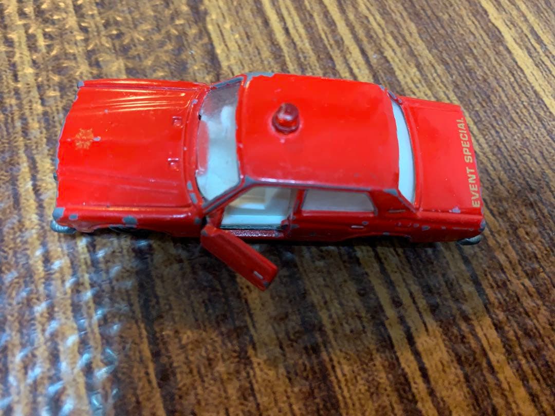 美品！プレミアム！トミカ！赤いイベントスペシャルダイキャストミニカー