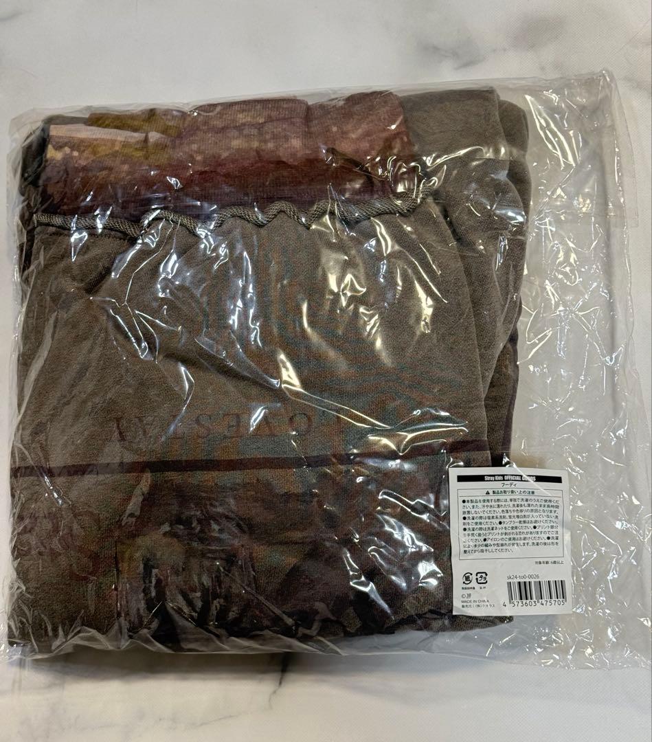 スキズ　straykids ポップアップ　ヒョンジン　フーディ