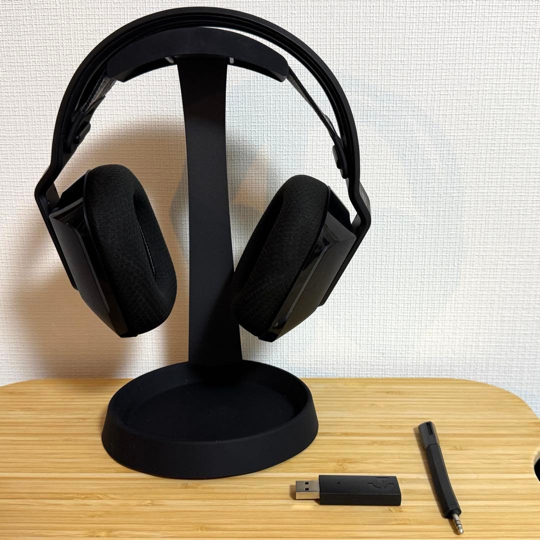Logicool G733 ワイヤレスヘッドセット　ヘッドホン立て付属 G733 超軽量ワイヤレスゲーミングヘッドセット カナダ