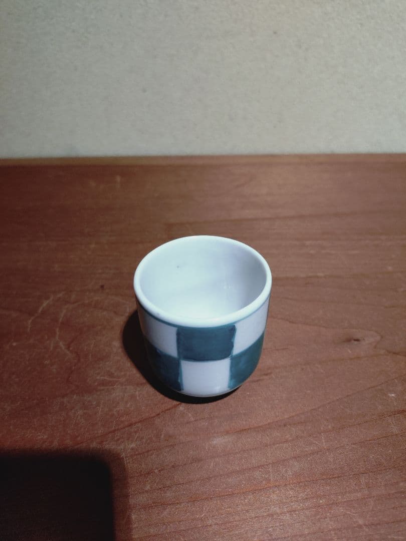 白洲正子さん愛用同手 市松紋 緑釉 猪口 - メルカリ